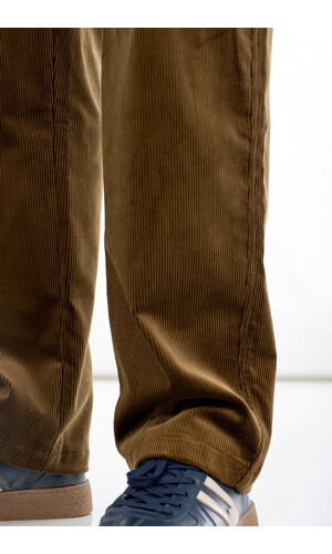 De Bonne Facture De Bonne Facture Broek / Balloon Trousers / Khaki De Bonne Facture De Bonne Facture Broek / Balloon Trousers / Khaki