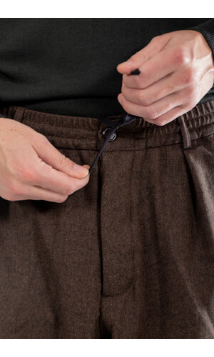 Universal Works Universal Works Broek / Pleated Track Pant / Bruine Tweed Universal Works Universal Works Broek / Pleated Track Pant / Bruine Tweed