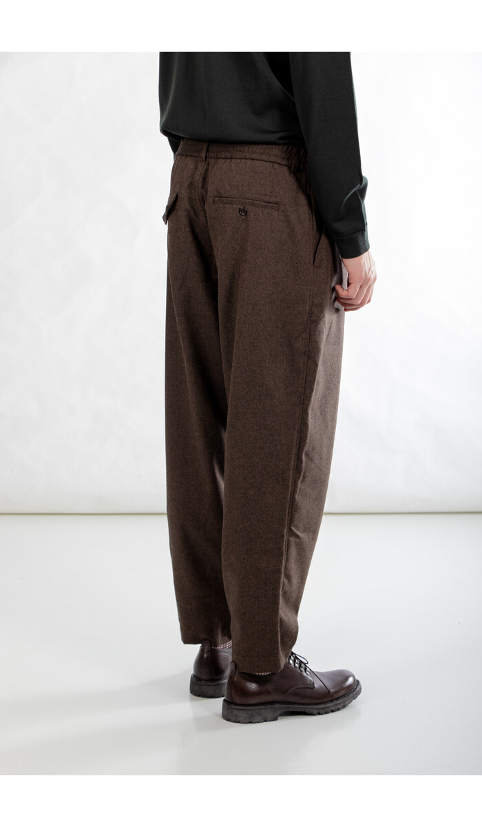 Universal Works Universal Works Broek / Pleated Track Pant / Bruine Tweed Universal Works Universal Works Broek / Pleated Track Pant / Bruine Tweed