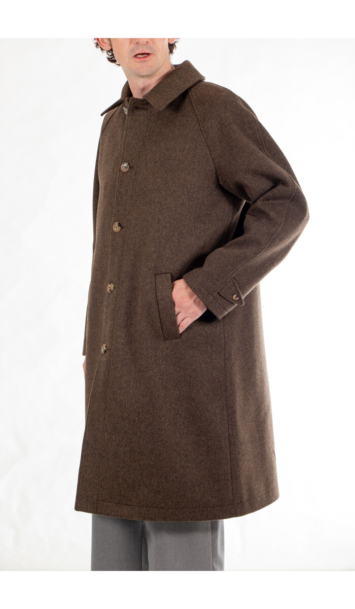 De Bonne Facture De Bonne Facture Jas / Parisian Raglan Coat / Chocoladegroen