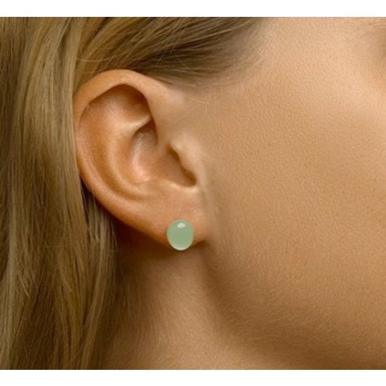 Collectie Milikan 14 karaat geelgouden oorknoppen met groene aventurijn 1050074.