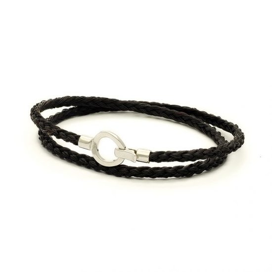 Albanu Albanu armband 30.13.21 paardenhaar met 18 krt. geelgouden slot.