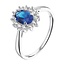 Collectie Milikan Zilveren gerhodineerde ring met synthetische saffier 1049752
