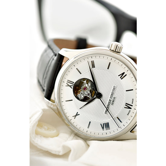 Frederique Constant Frederique Constant Classics Heart Beat FC-310MC5B6, Automaat, 40 mm, staal/leer zwart, zilverkl. wijzerplaat, 5ATM.