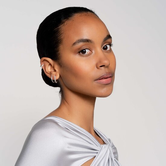 Ti Sento Milano TI SENTO MILANO 7959ZI Zilver gerhodineerde klapcreolen 17x2 mm, half bezet zirconia's