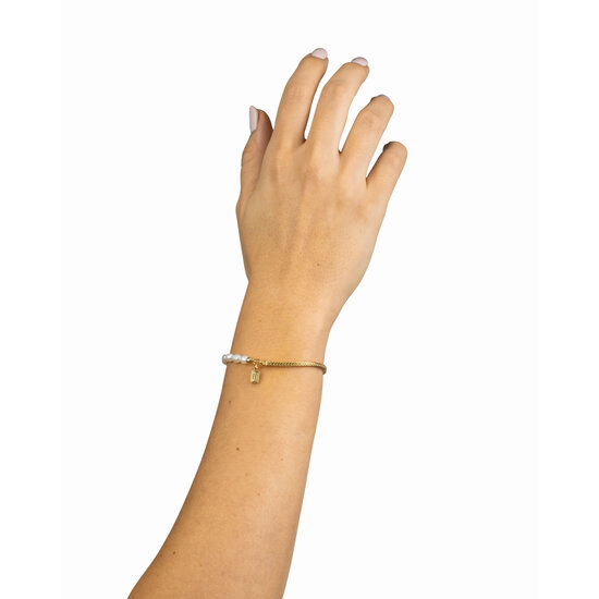 Buddha to Buddha BUDDHA TO BUDDHA 139GV Barbara Mini Pearl Bracelet Gold Vermeil