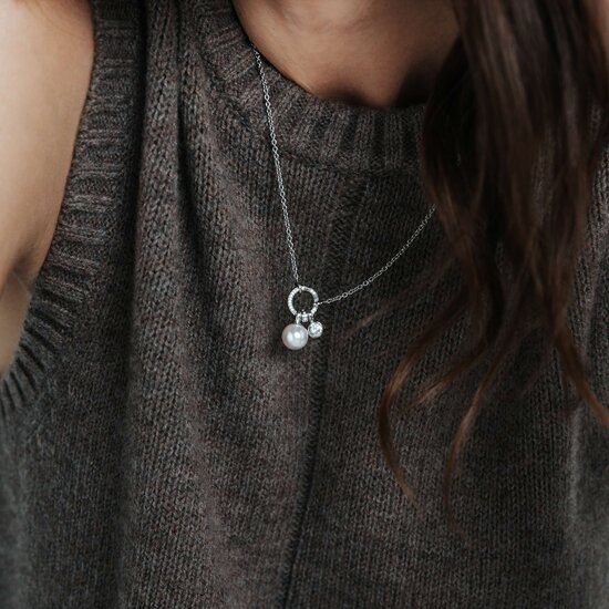 Ti Sento Milano TI SENTO MILANO 34113PW/42 Zilver gerhodineerd collier met ronde cliphanger pavé zirconia's, incl 3 hangertjes, parel en zirconia's