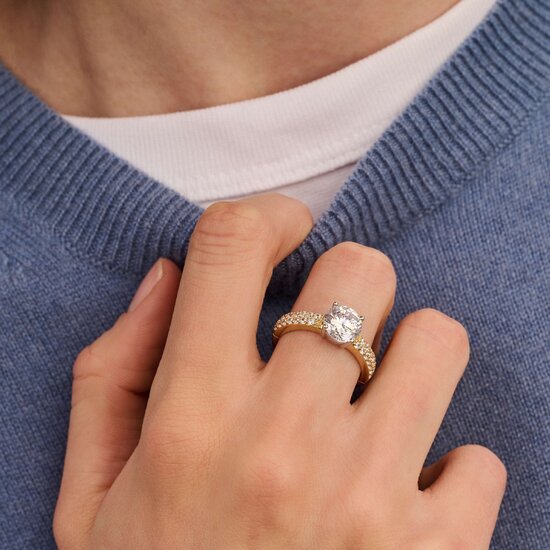 Ti Sento Milano TI SENTO MILANO 1737ZY Zilver gerhodineerde solitairring met verguld en band pavé zirconia's