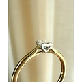 Collectie Milikan Huiscollectie 14krt bicolor solitairring met hartvorm zetting en 1x 0.07ct H/SI, 1060285