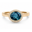 by R&C R&C Romance 18krt geelgouden ring Panama, model 4105-DI met London Blue Topaas dwars ovaal 9x7 en ca. 28x diamant tot. 0.11ct TW/SI