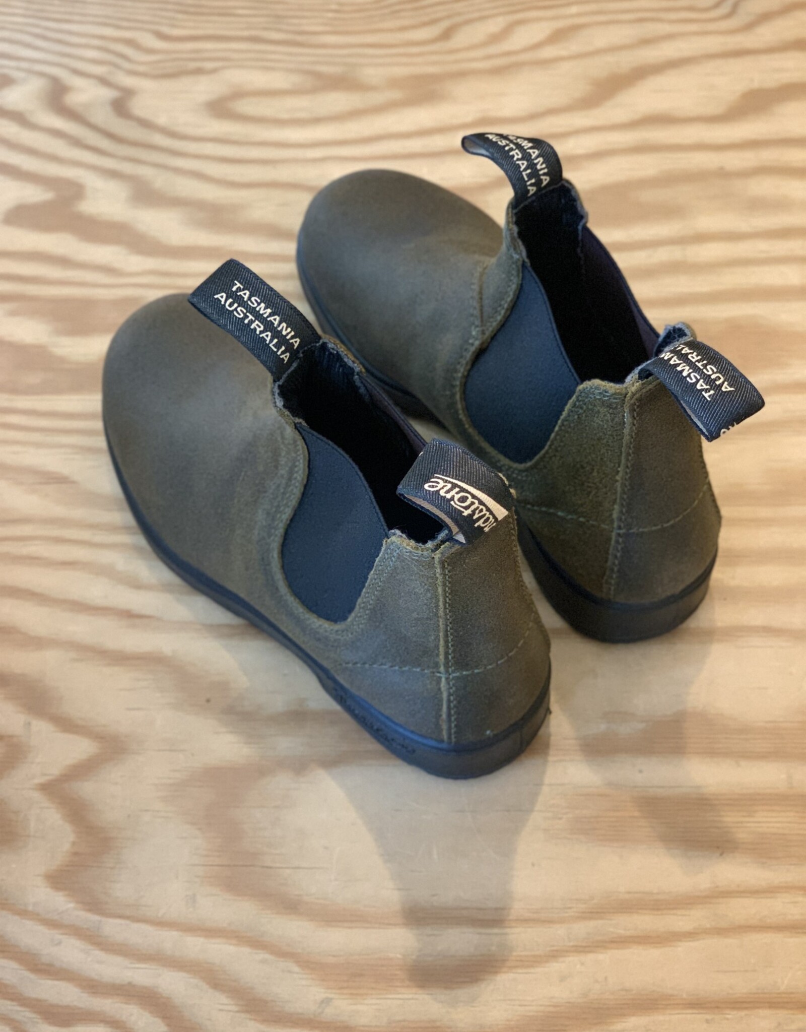 BLUNDSTONE BLUNDSTONE 1615 - WAXED SUEDE  DARK OLIVE