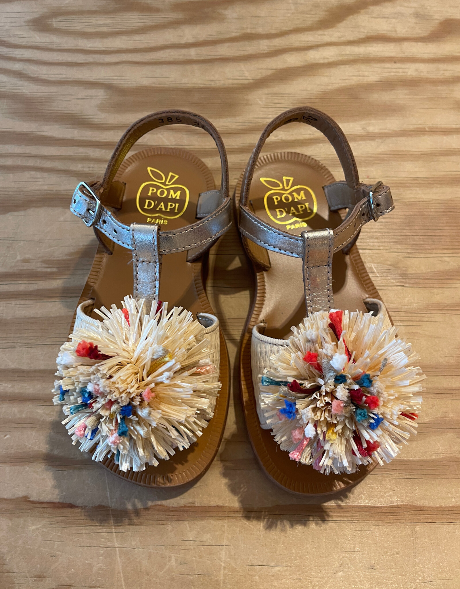 POM D'API POM D'API PLAGETTE POMPOM SANDALEN LAM ORO PALA CREMA