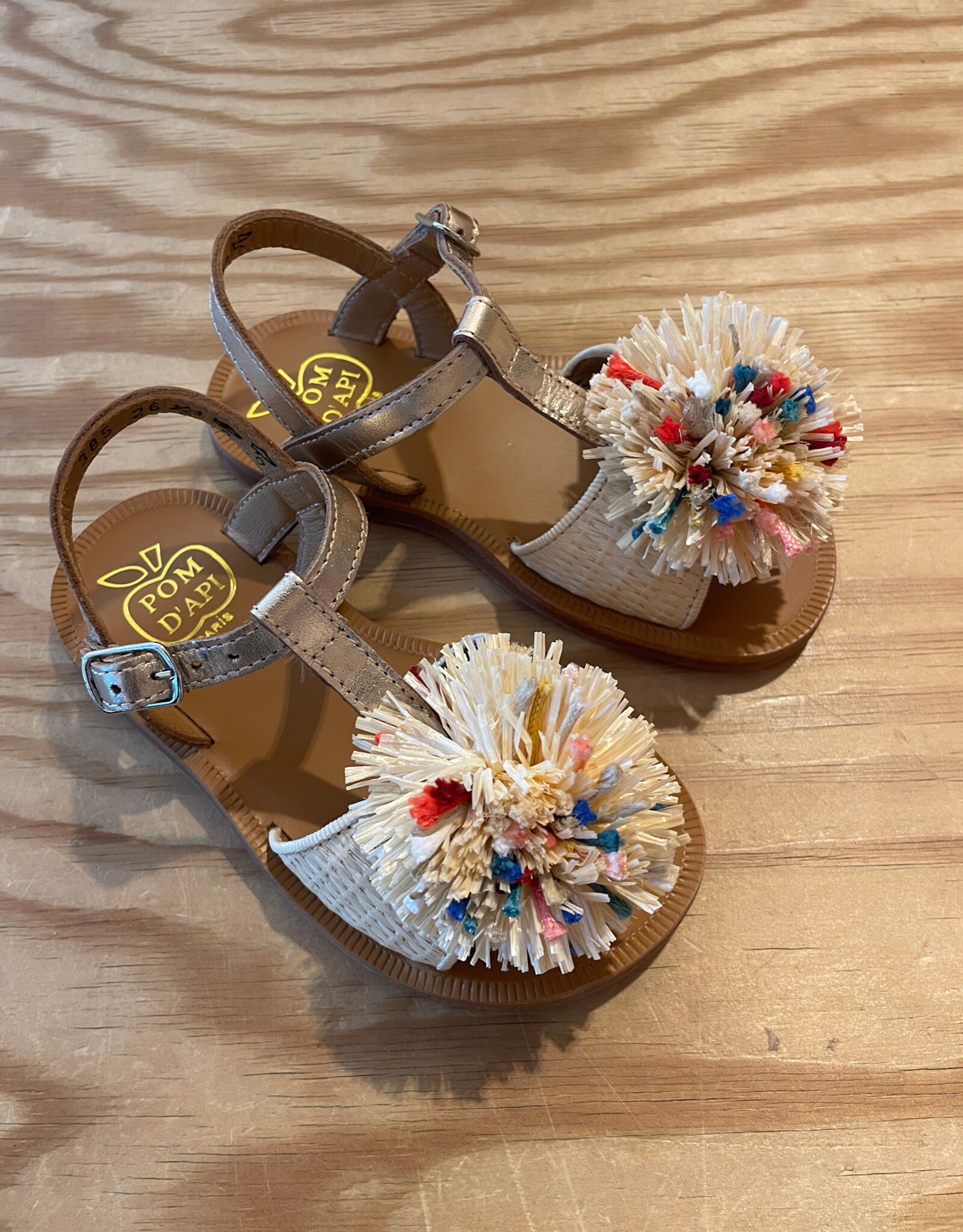 POM D'API POM D'API PLAGETTE POMPOM SANDALEN LAM ORO PALA CREMA