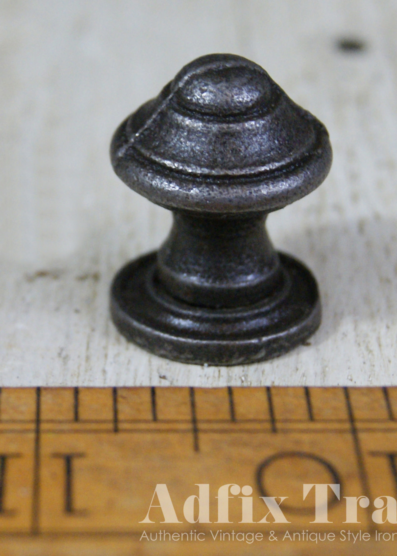 Cottingham Collection Cast Iron Knob With Round Plate 20mm