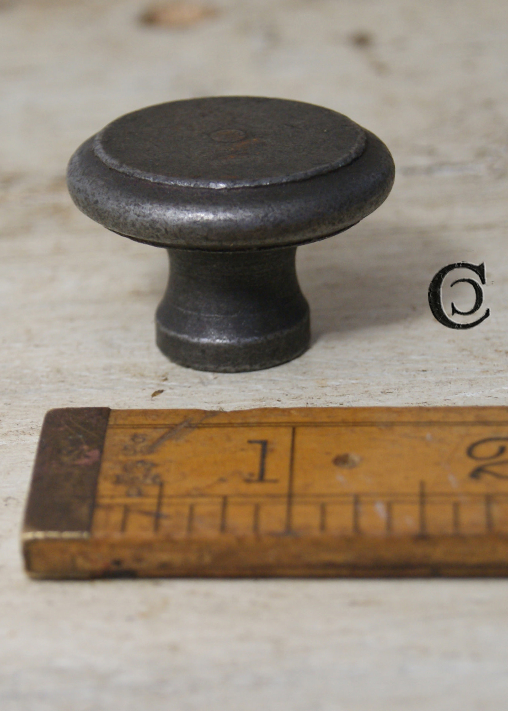 Cast Iron Knob With Round Plate 35mm