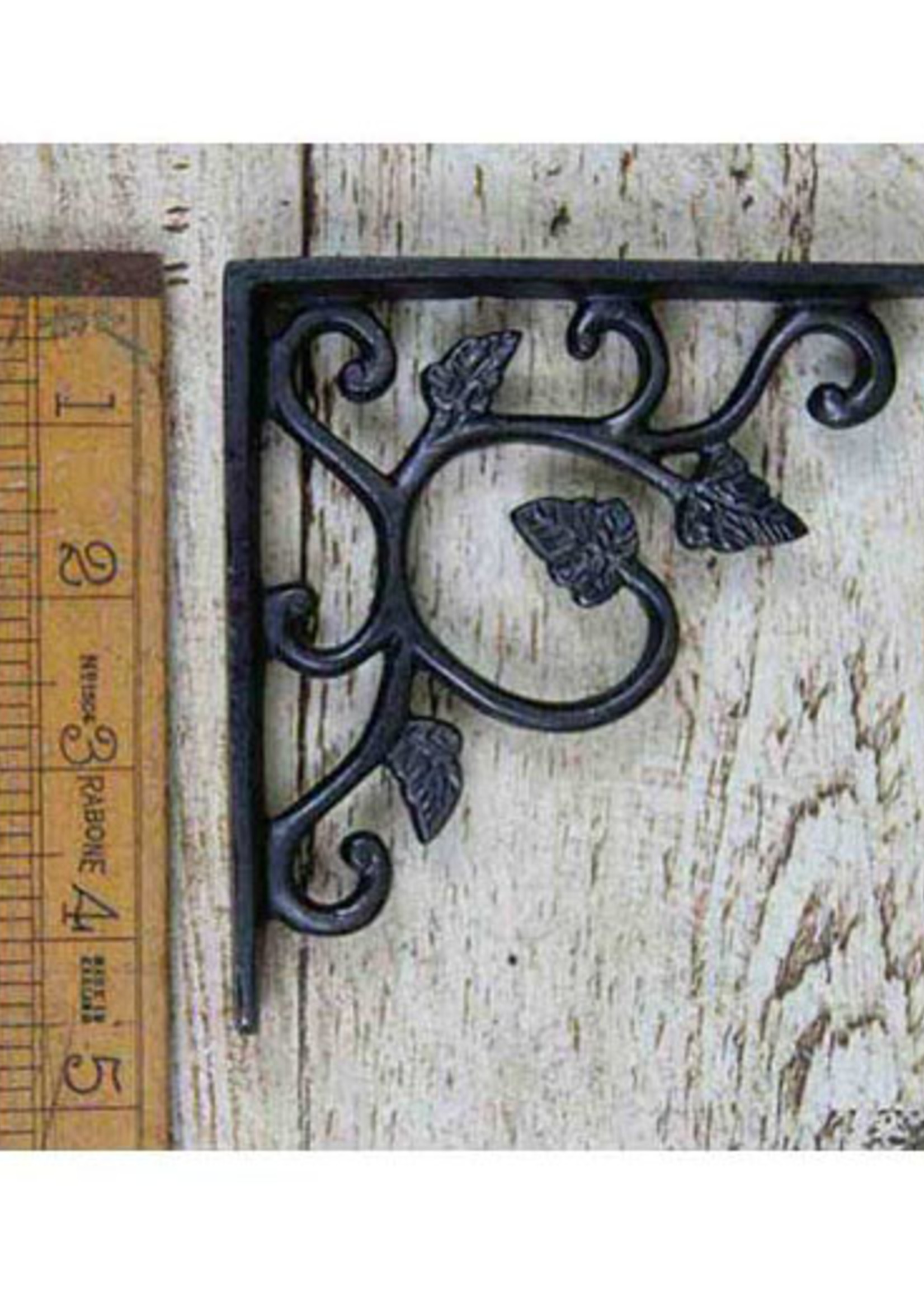 Cottingham Collection Cast Iron Shelf Bracket 'Leaf' Design
