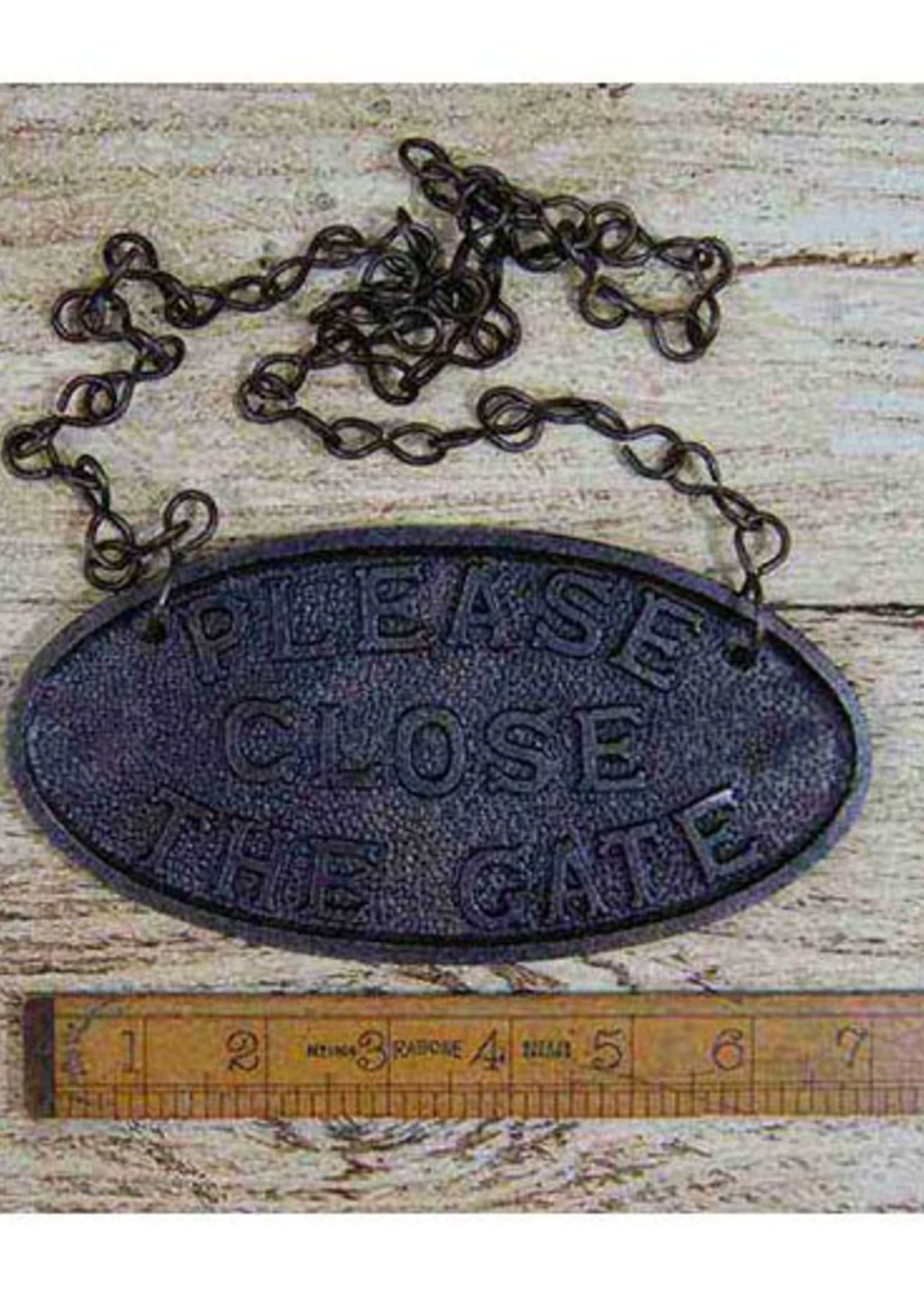 Cottingham Collection Please Close The Gate Plaque and Hanging Chain
