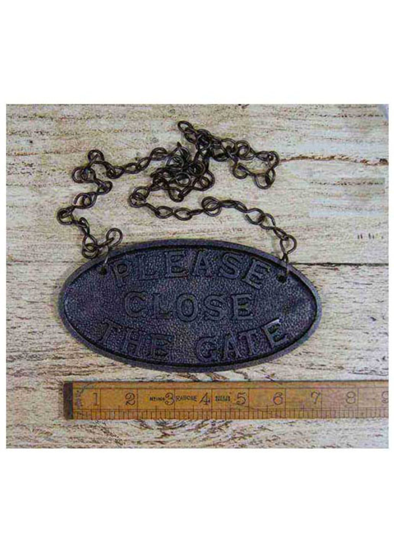 Cottingham Collection Please Close The Gate Plaque and Hanging Chain