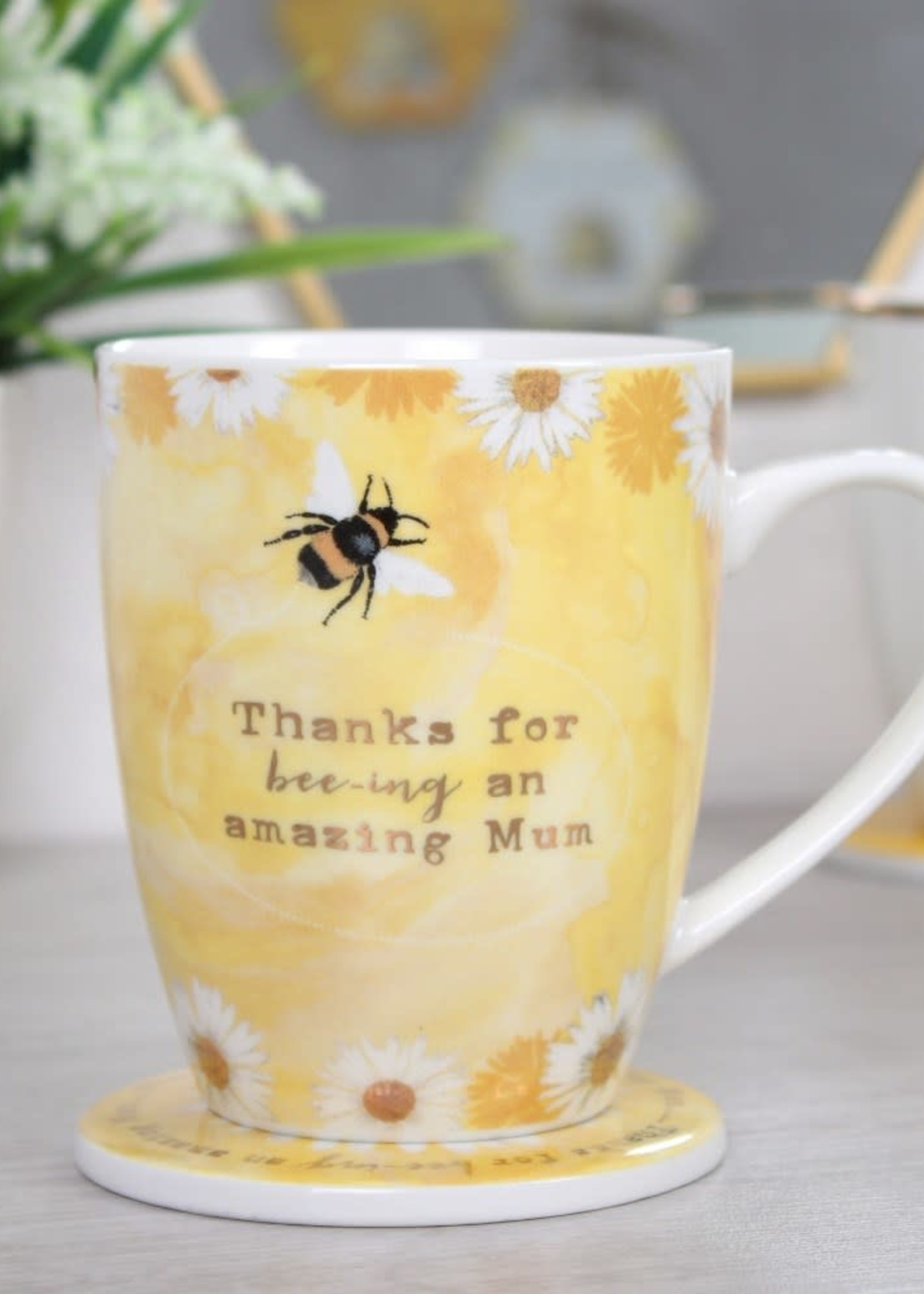 Amazing Mum Bee Mug