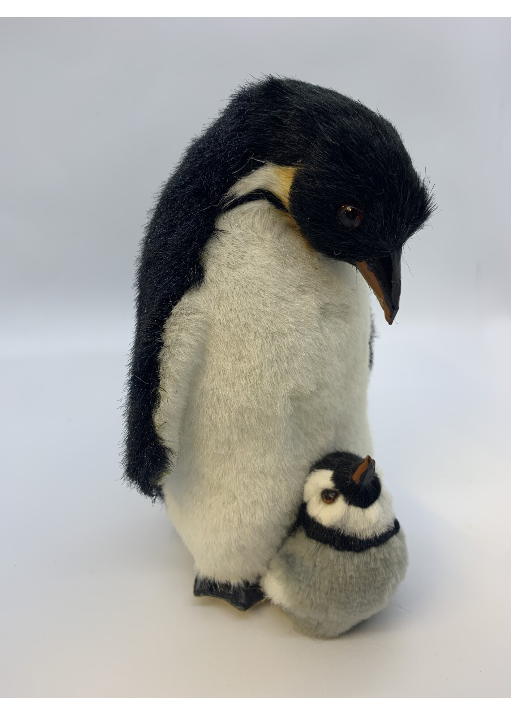 Penguin with soft (fake fur) finish