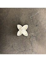 Woodubend No. 218 Four leaf button 2cm x 2cm