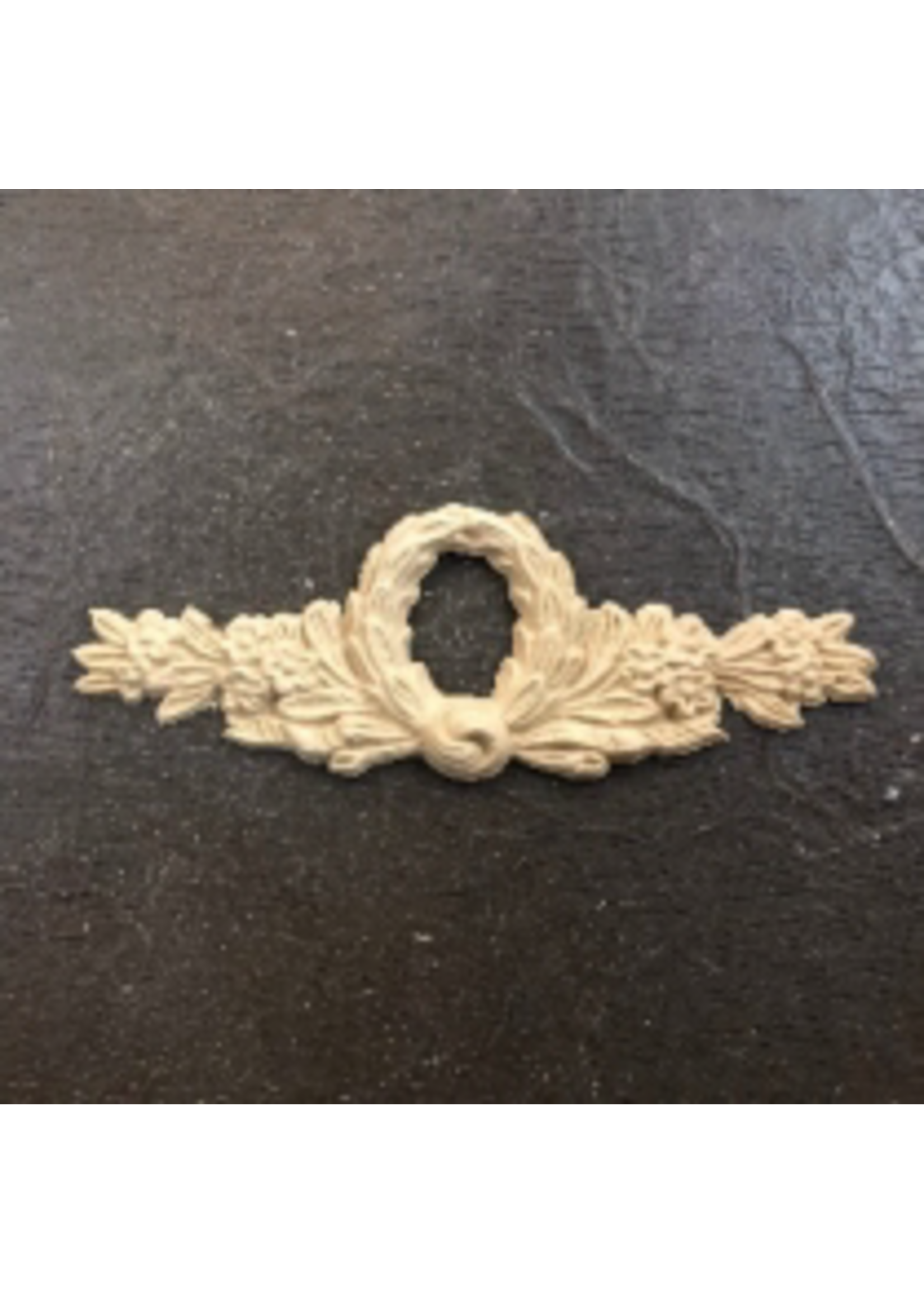 Woodubend No. 130  Decorative Pediment 17cm x 6cm
