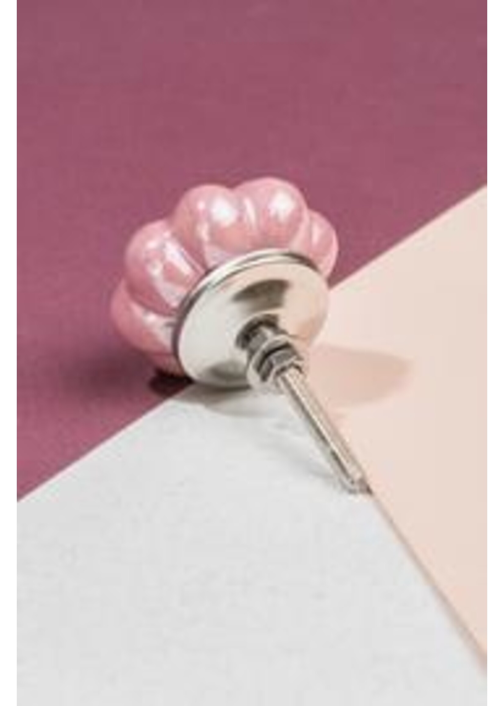 Ian Snow Pink Flower Knob