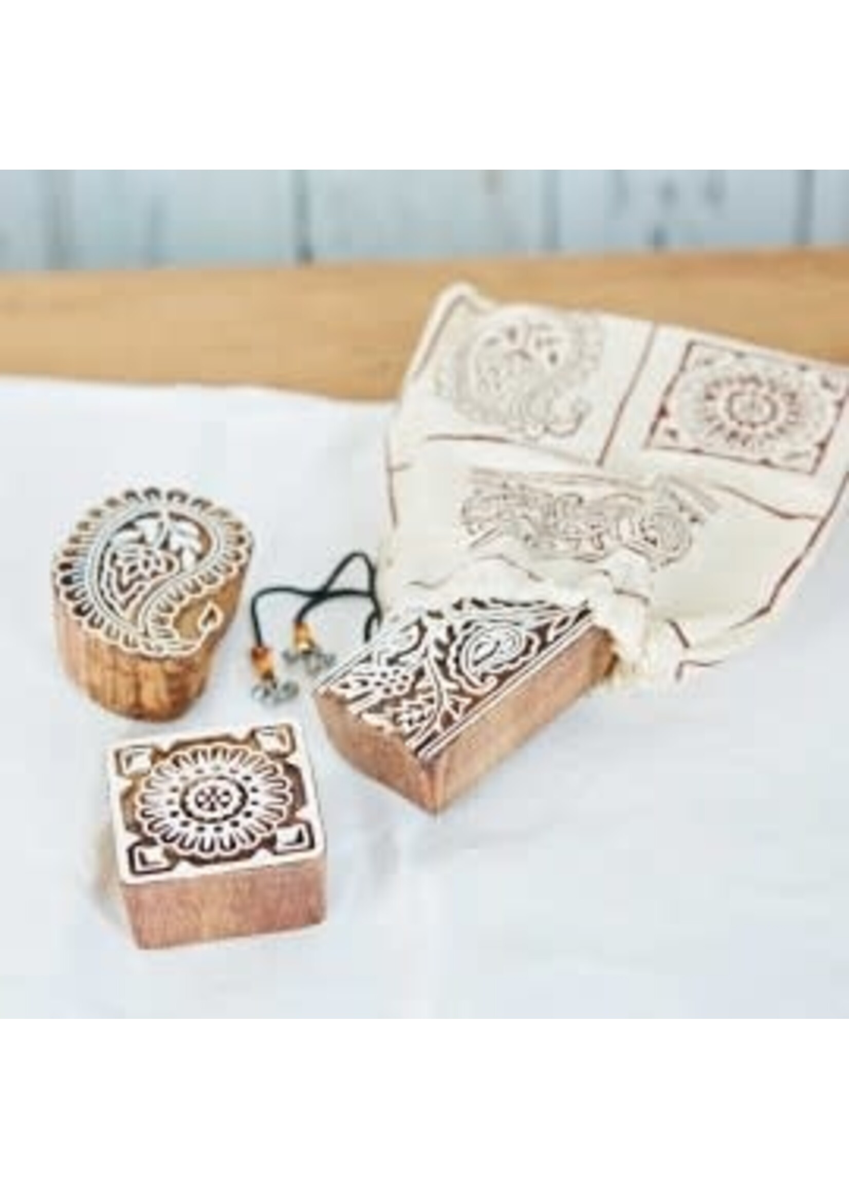 Paper High Wooden Blocks 3 pack