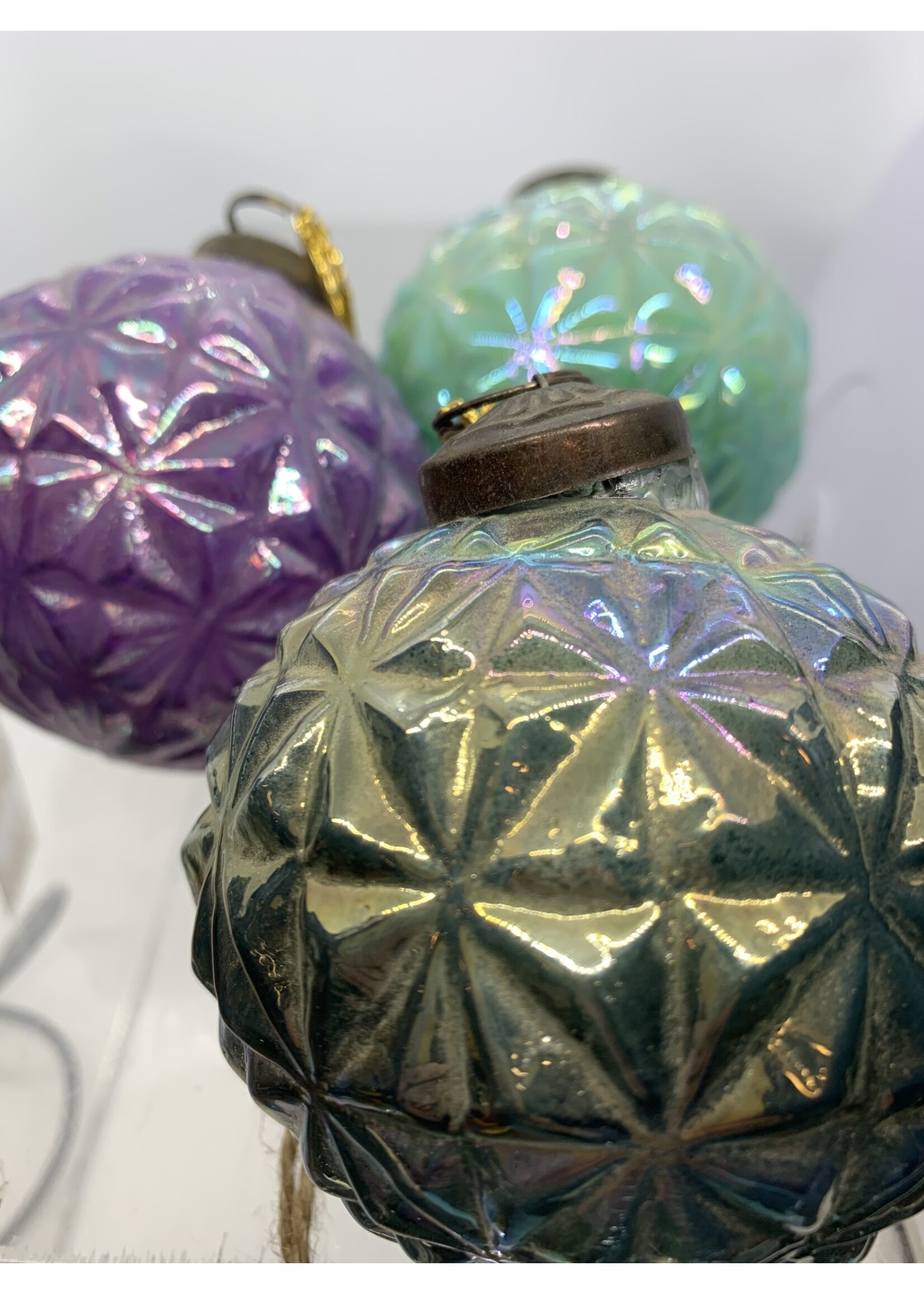 Ian Snow Lustre Bauble Assorted Colours