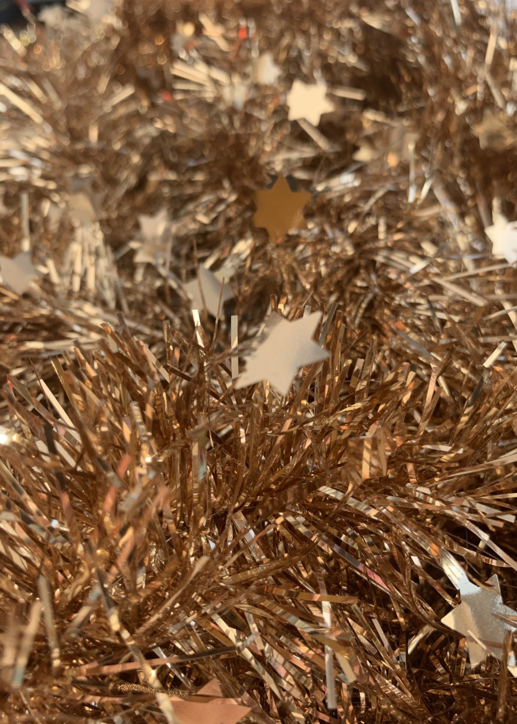 Tinsel Star garland Shiny 4ply 100mm x 2.7m - almond