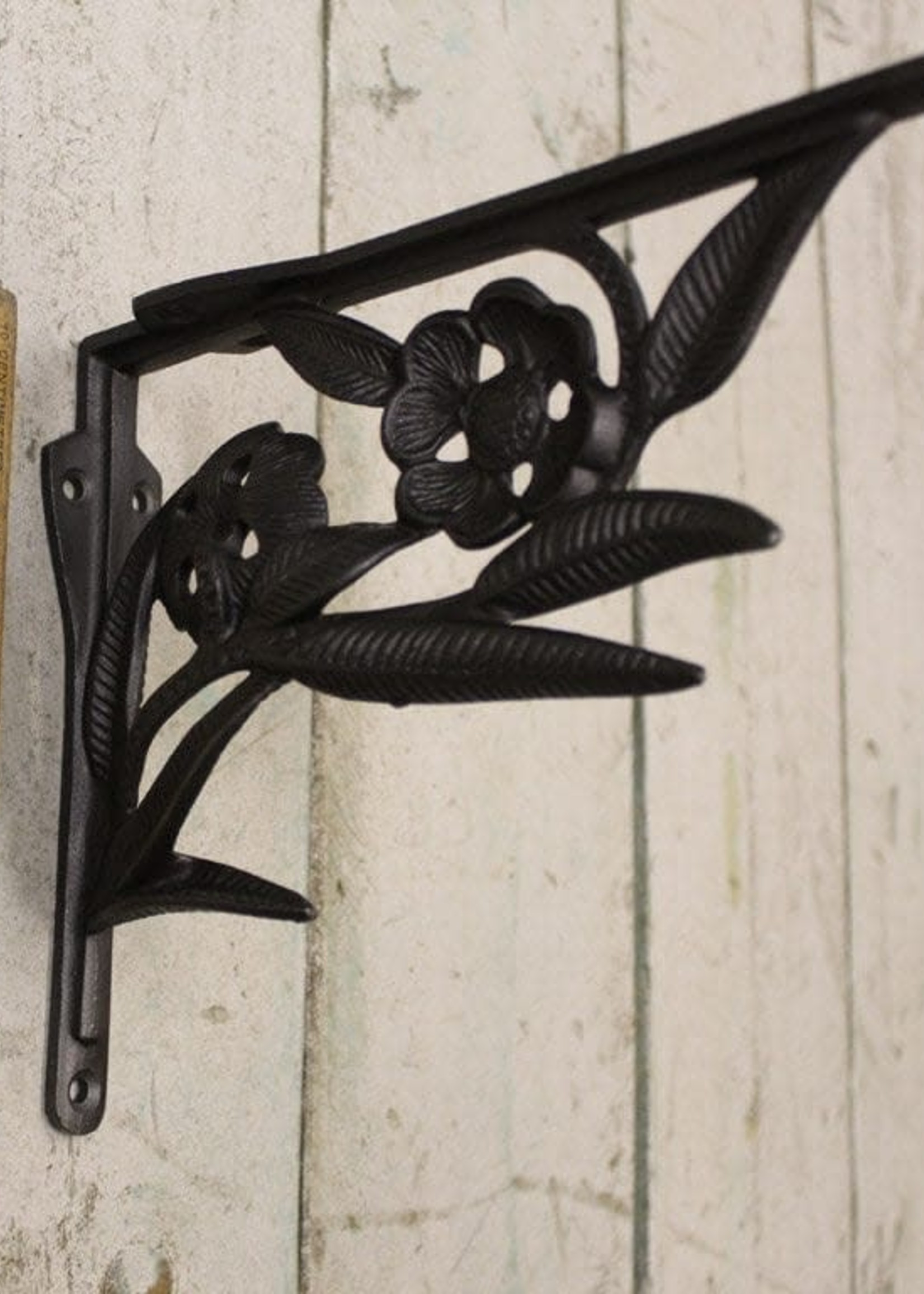 Cottingham Collection Shelf Bracket Flower 8" x 8.5"