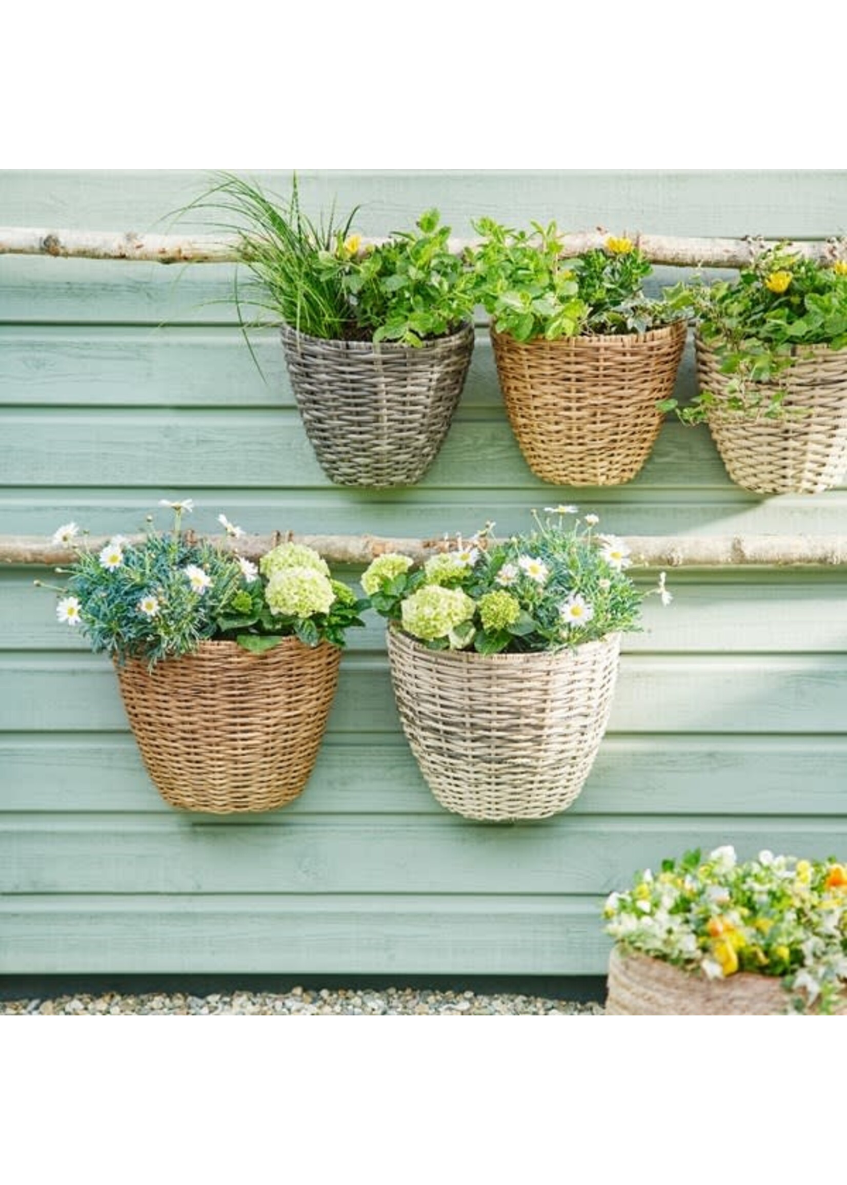 Decoris Large Balcony Outdoor Rattan Hanging Planter