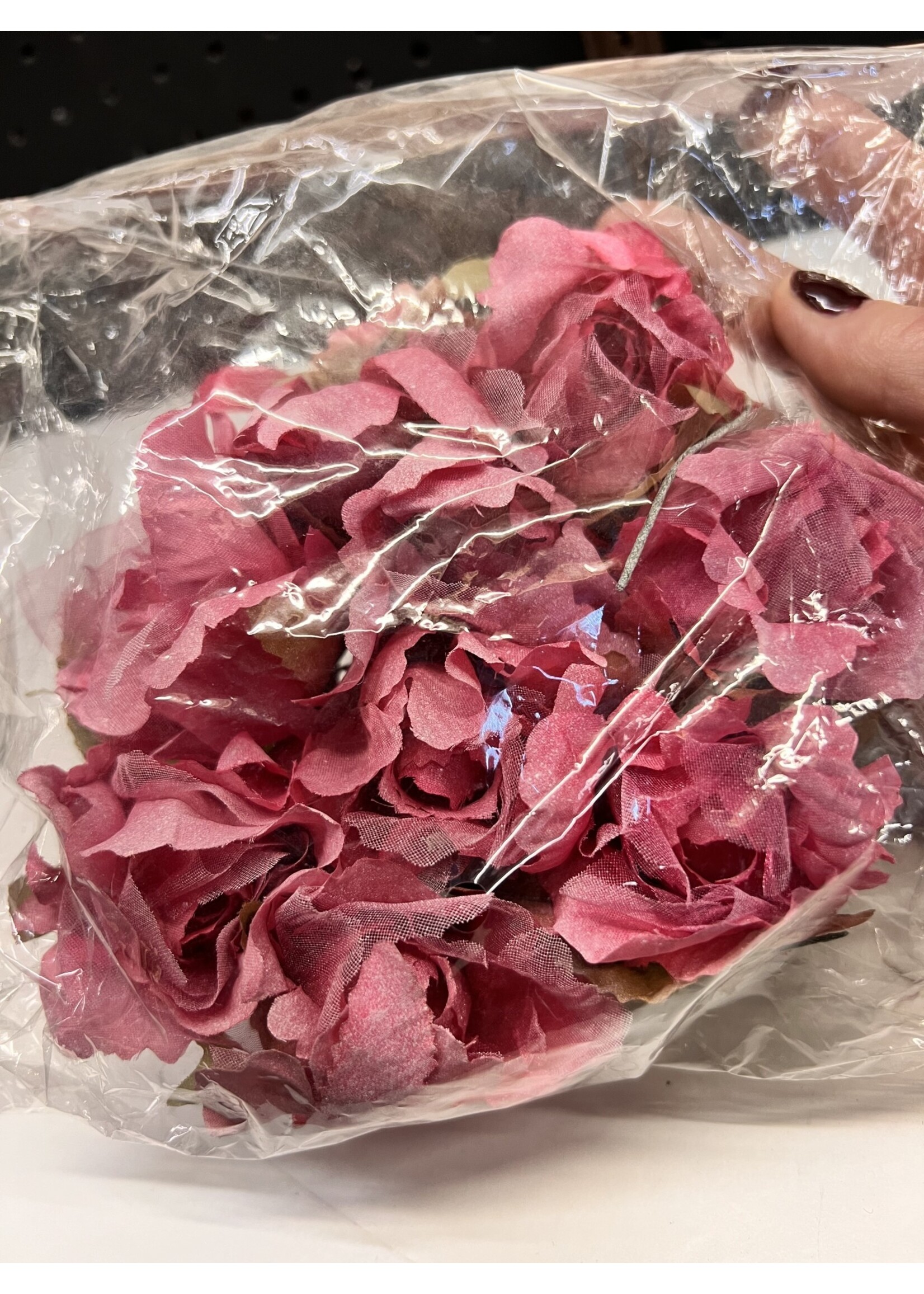 Sass & Belle Rose garland fushia pink 1m approx