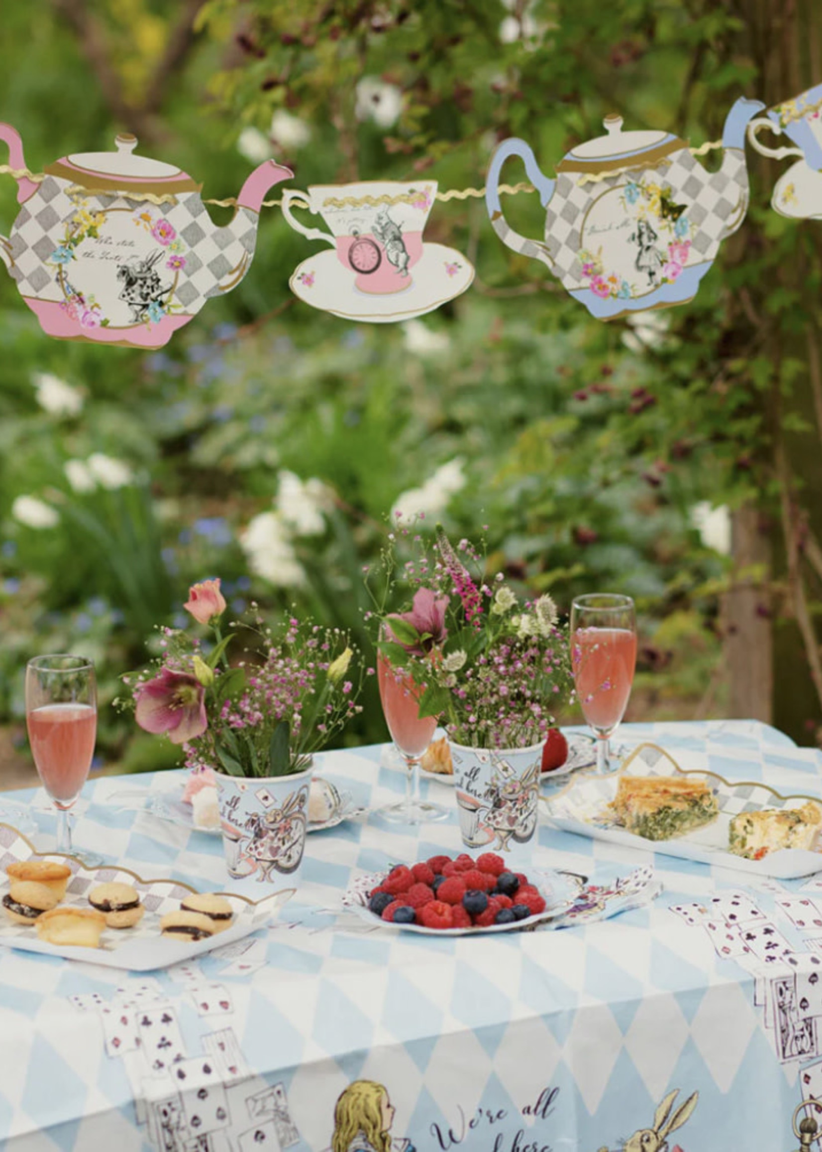 Talking Tables Truly Alice Teapot Bunting