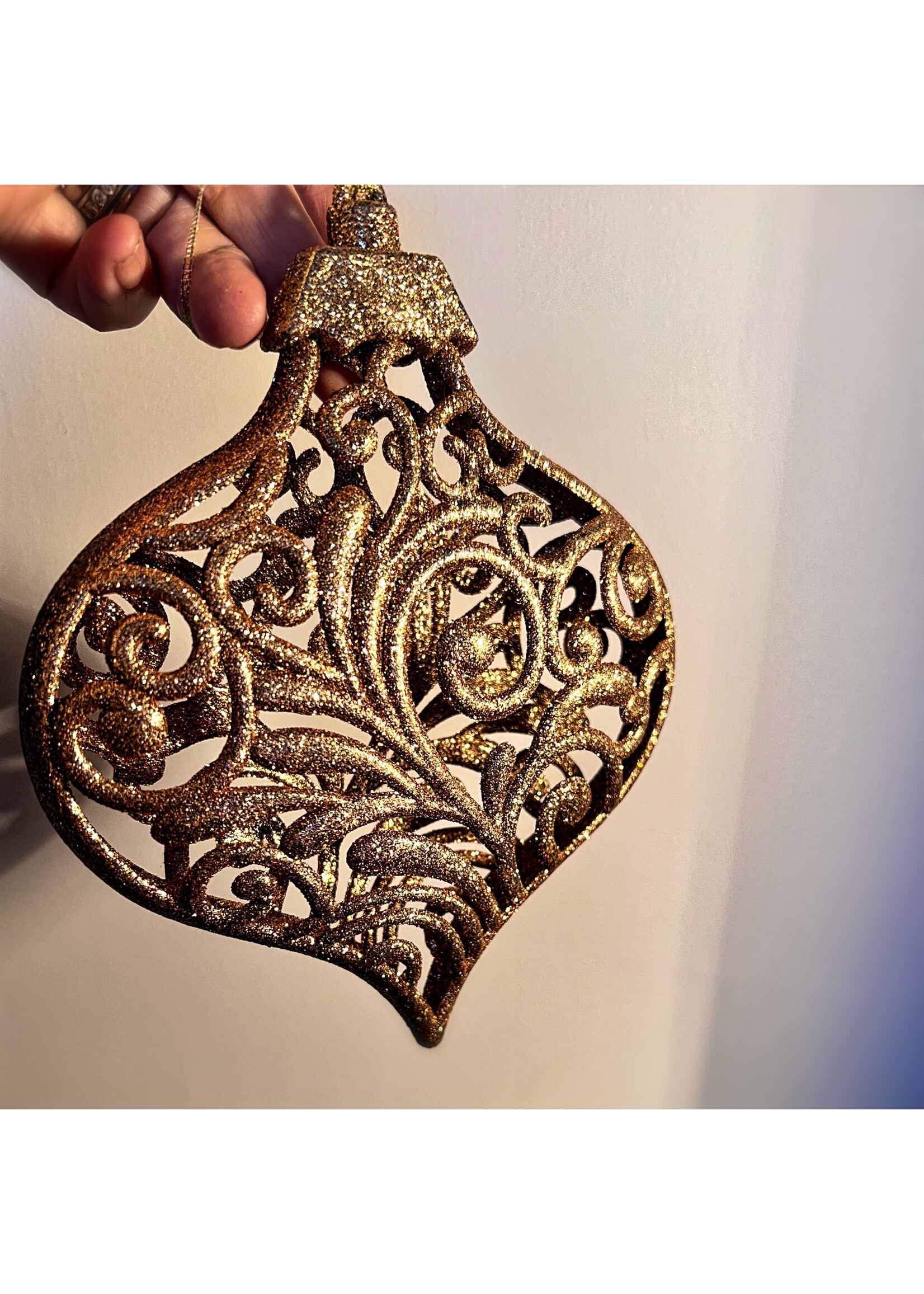 Coppery Glittery Baubles 19-23 cm in 3 assorted designs.