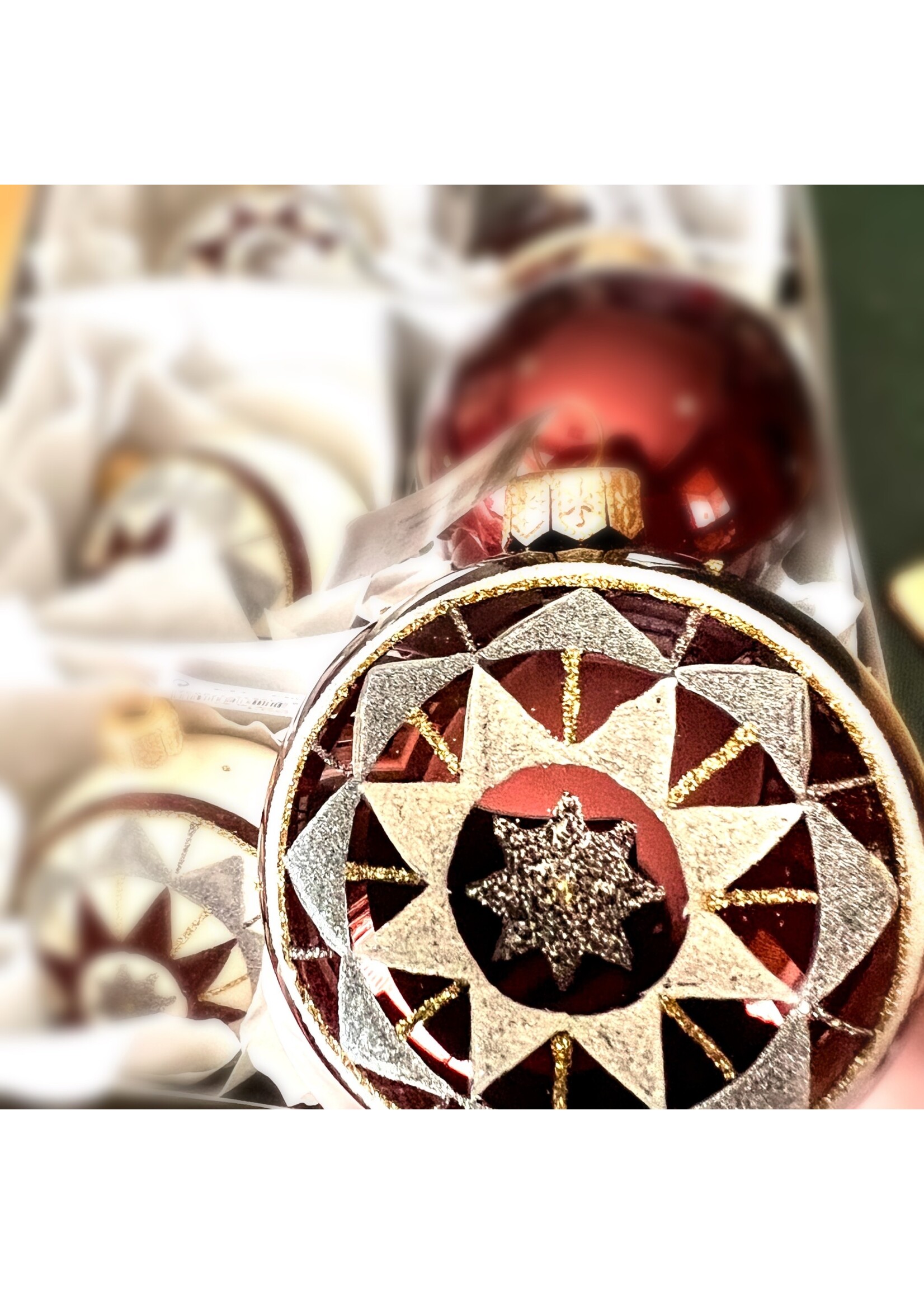 Decoris Wool White and Marsala Wine coloured  Pack of 6  large 80cm baubles