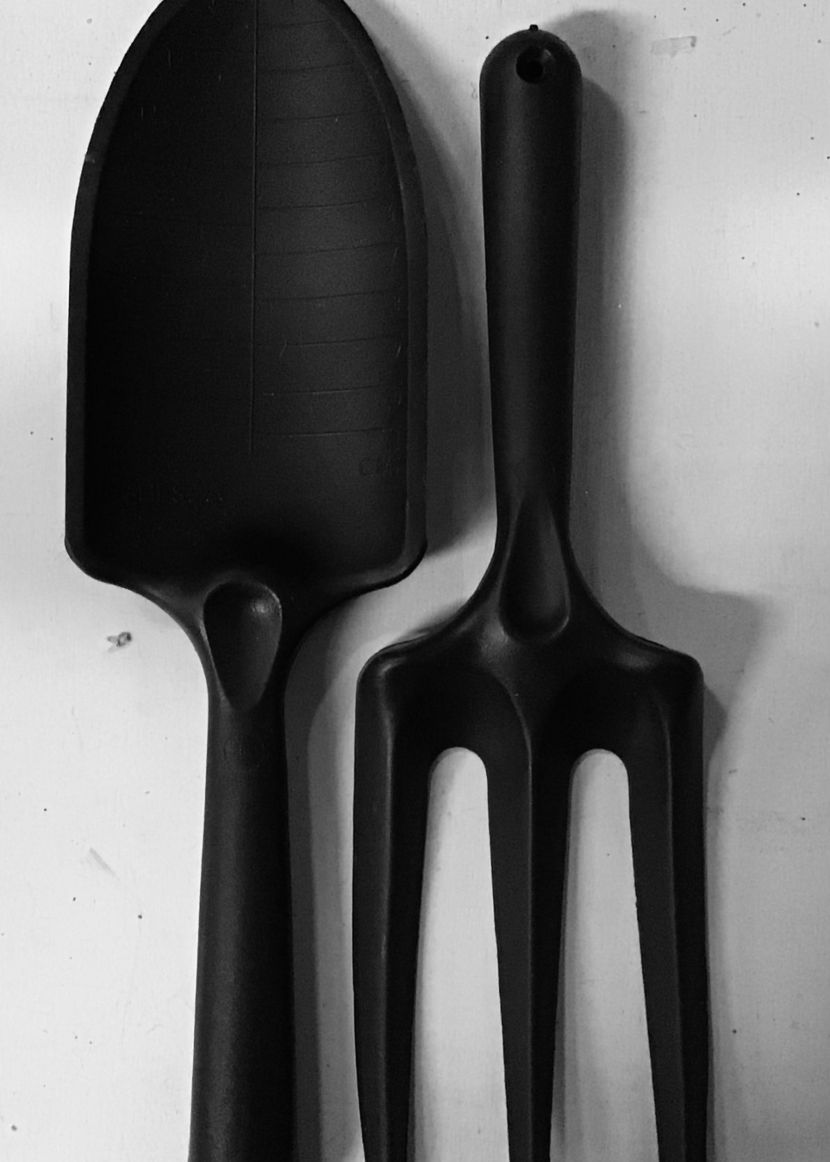Black Plastic Trowel & Fork Set