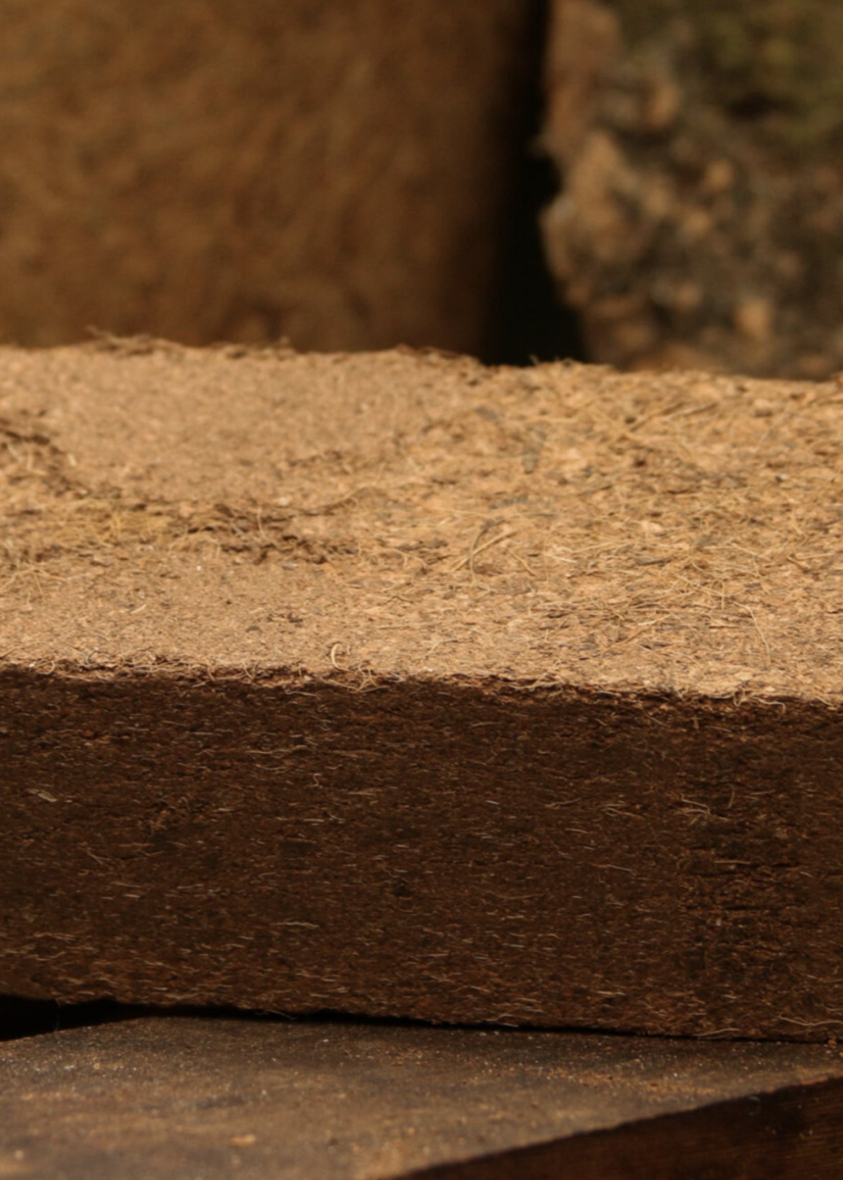 Coir Coir Potting Mix Block 650g Makes 9L - Add  3L water