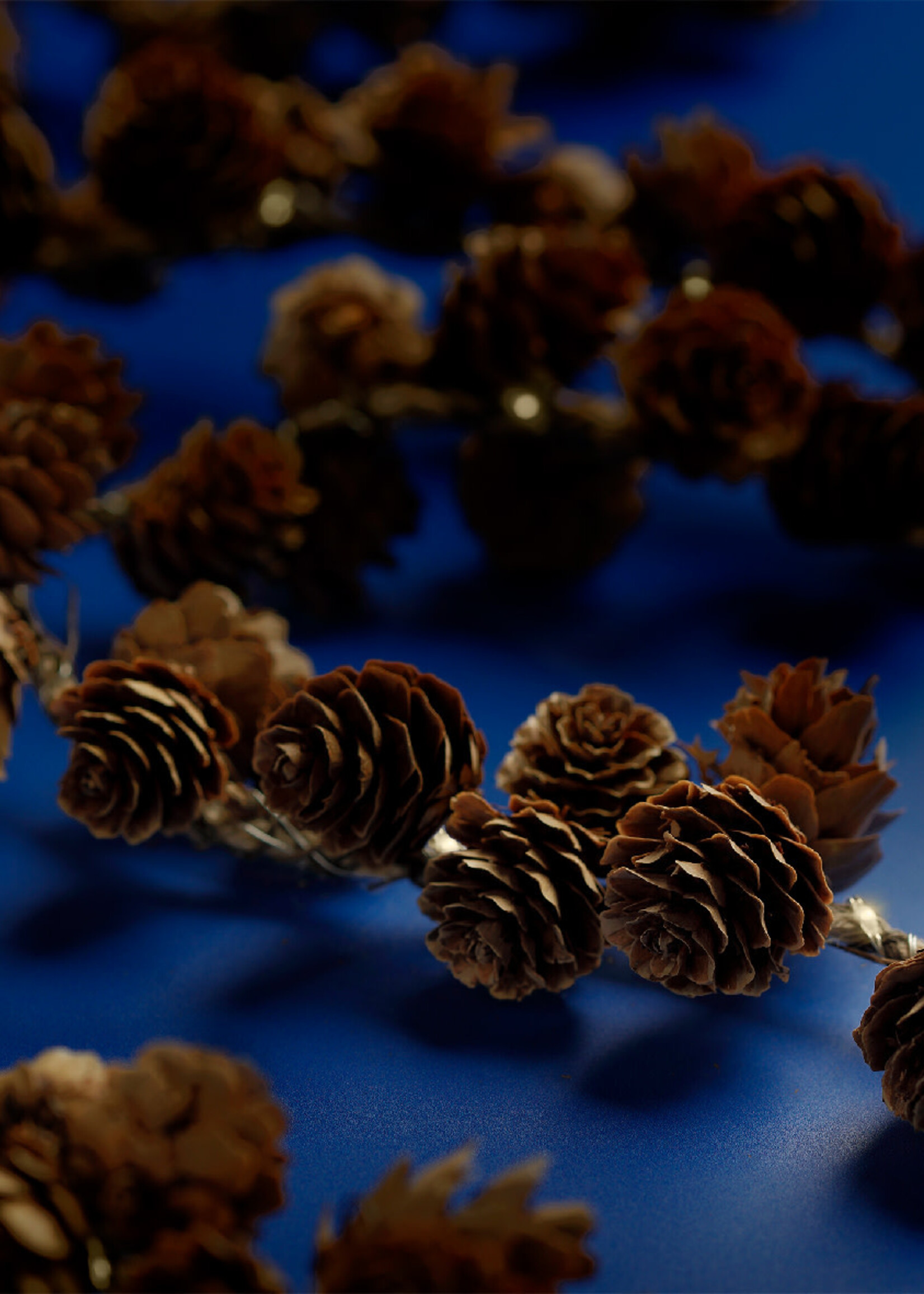 Lumineo Pinecone or Acorn LED Garland 1.1m 15 Lights - Price is for one