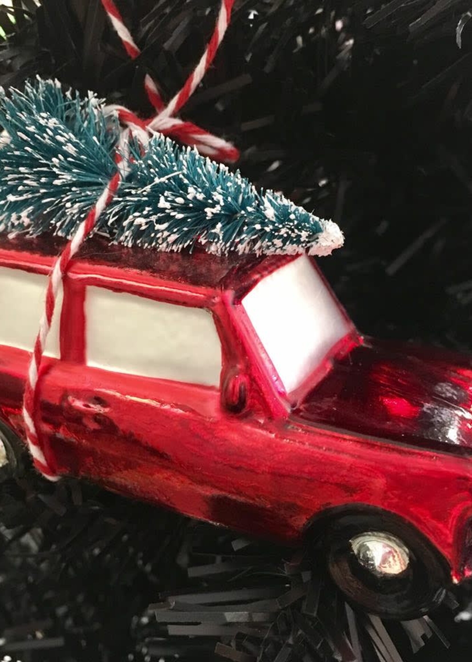 Decoris Red Car With Tree Hanging