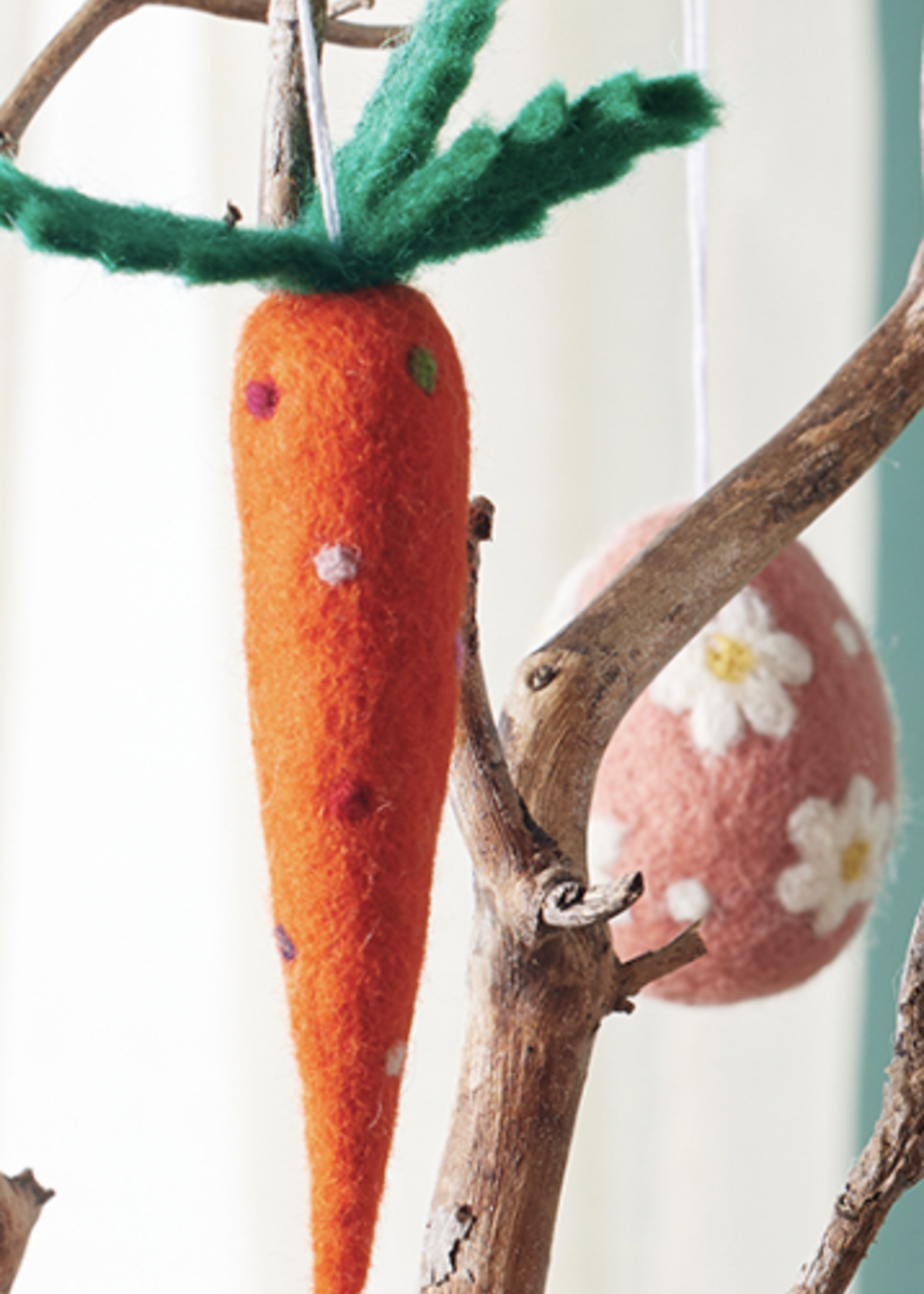 Namaste Felt Carrot 16cm