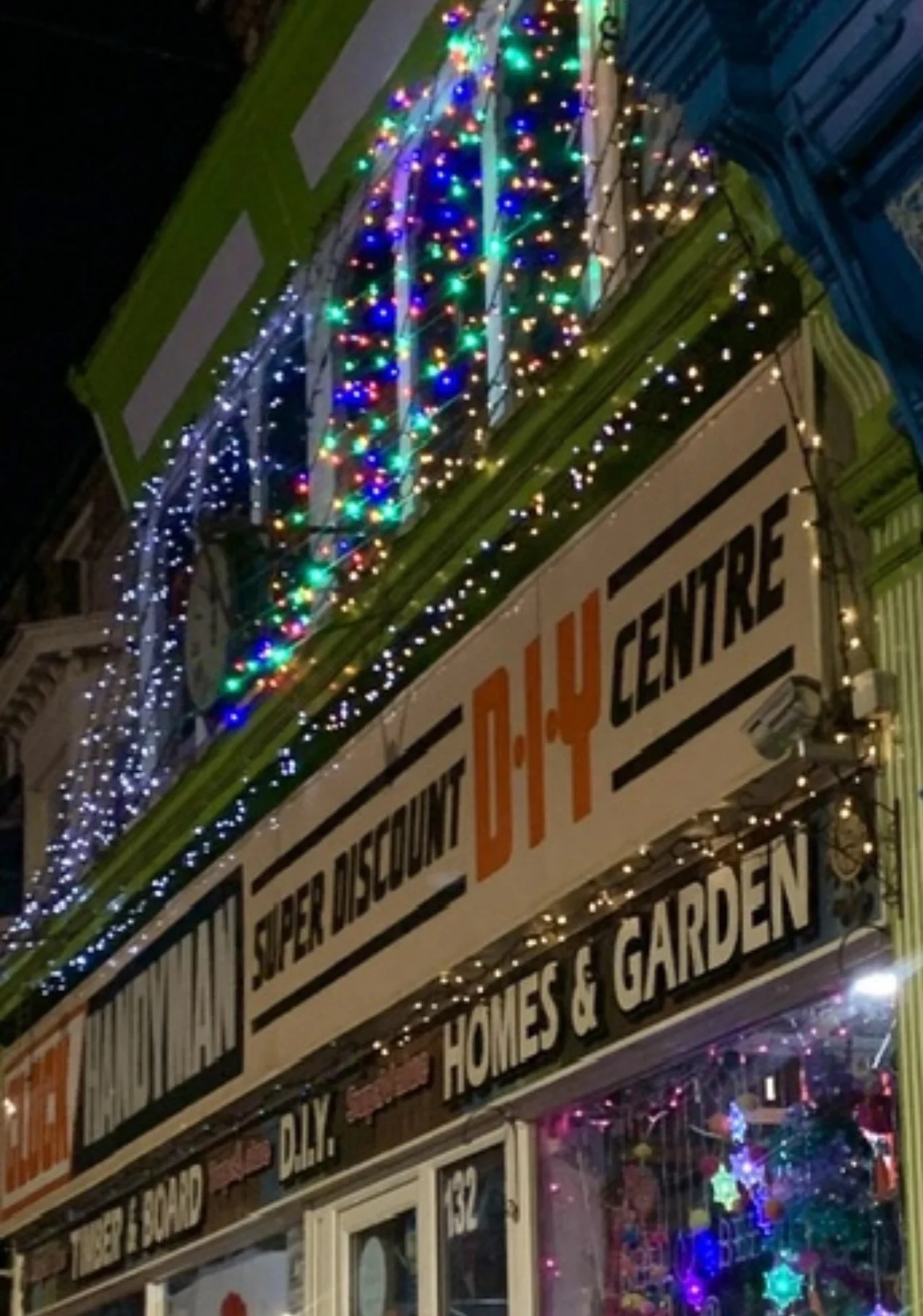Christmas_shop_front_lights