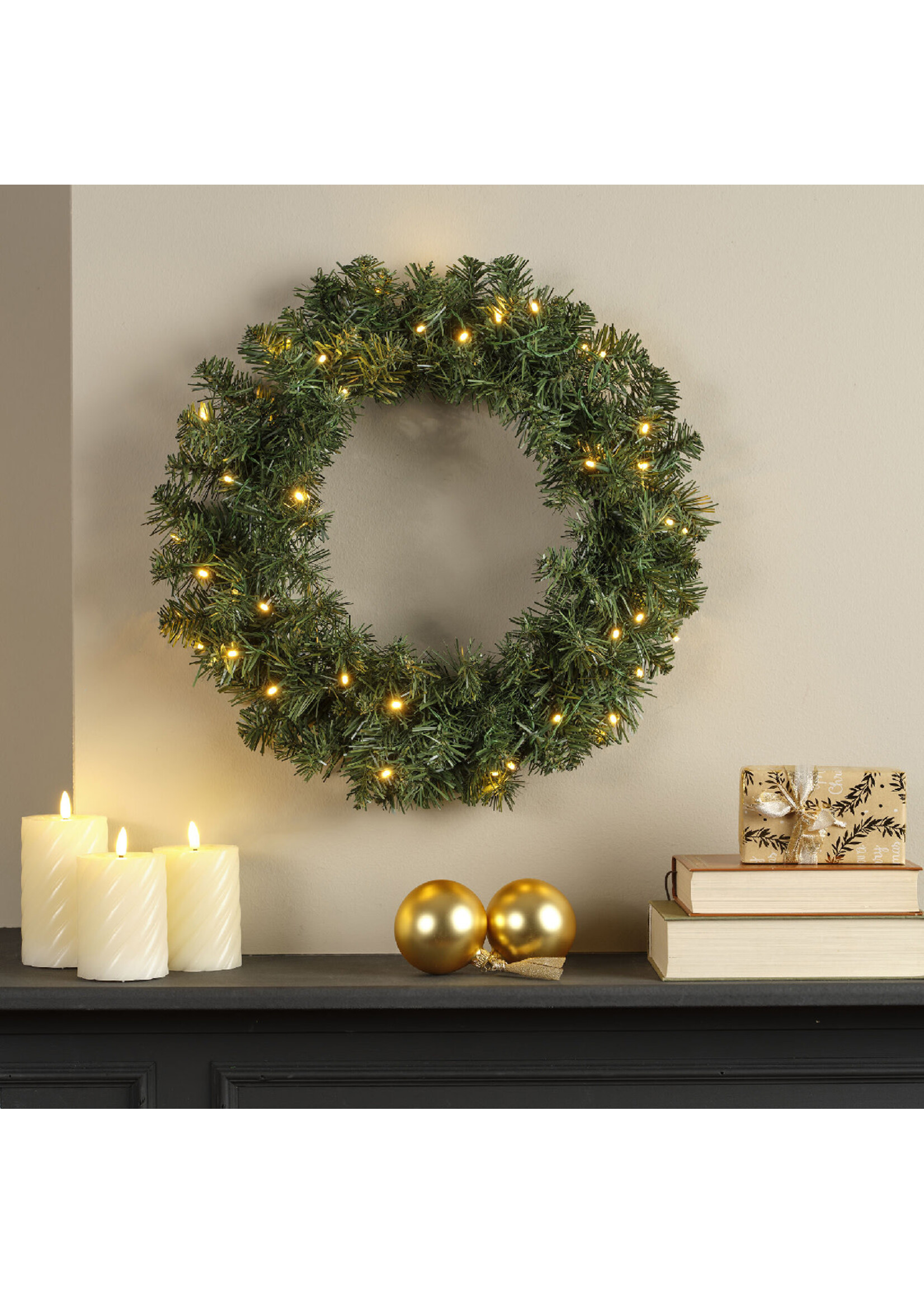 Imperial wreath With Warm White LEDs 50cm  - Battery  Indoor and Outdoor