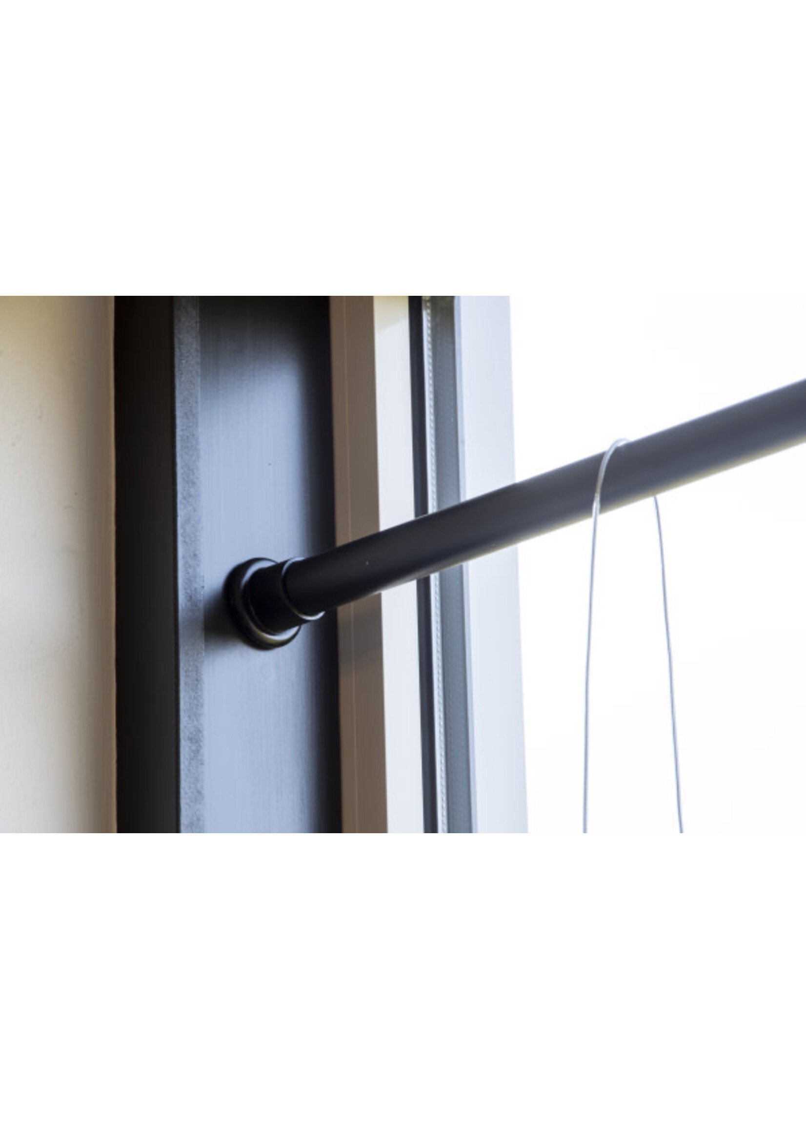 Fallen Fruits Tension Telescopic Pole Black 72-114cm 25kg