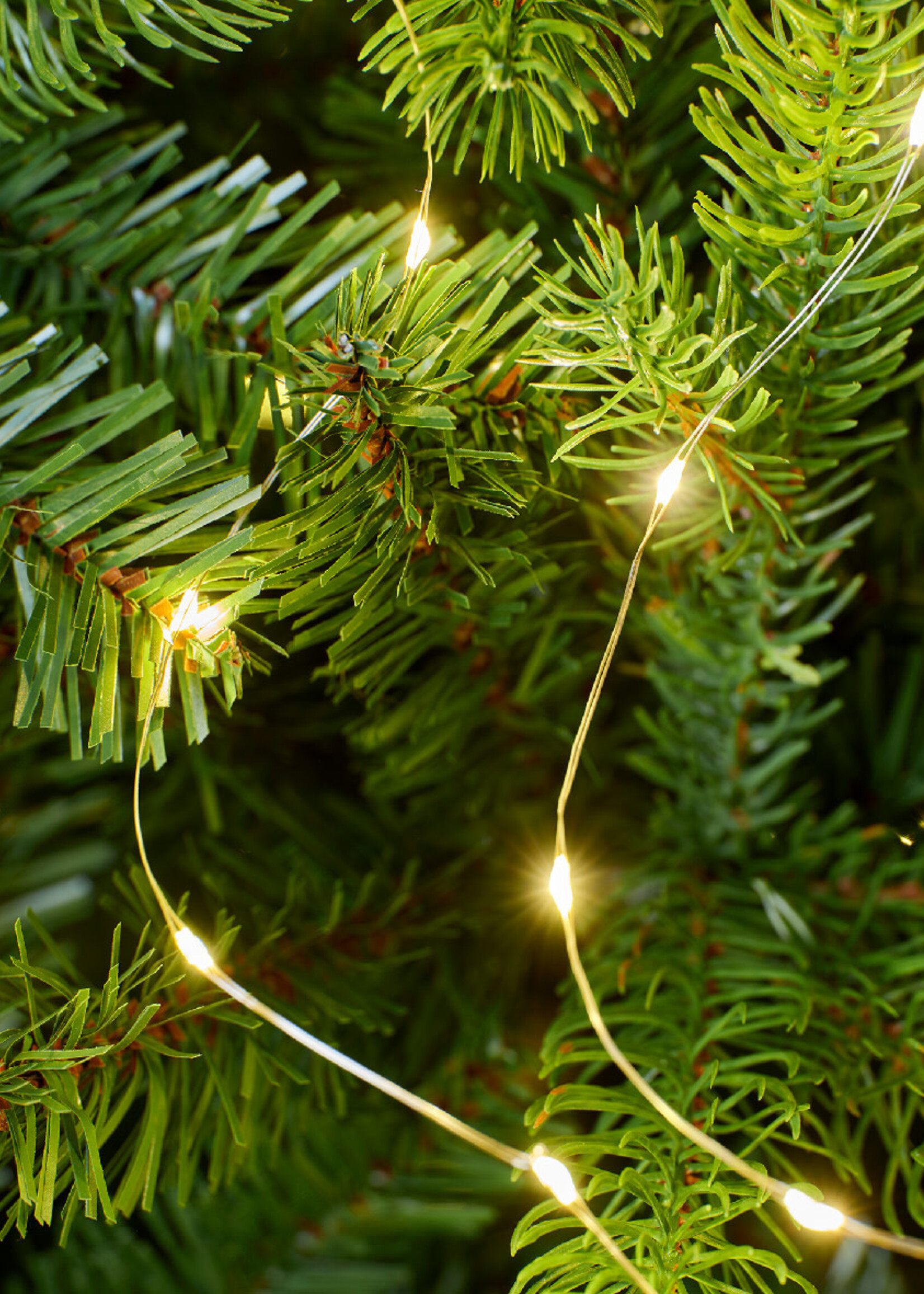 Lumineo Pin Tree Light 672 LED Warm White 210cm