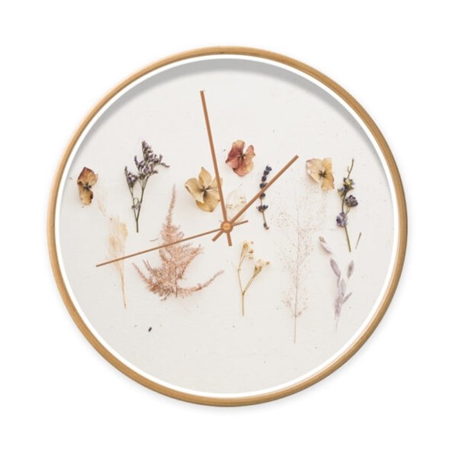 Clock Dried flowers