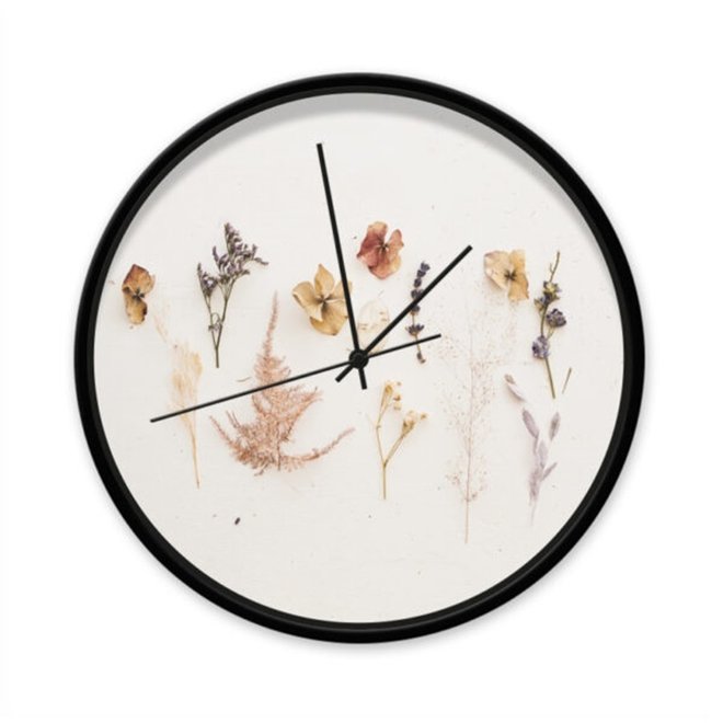 Clock Dried flowers