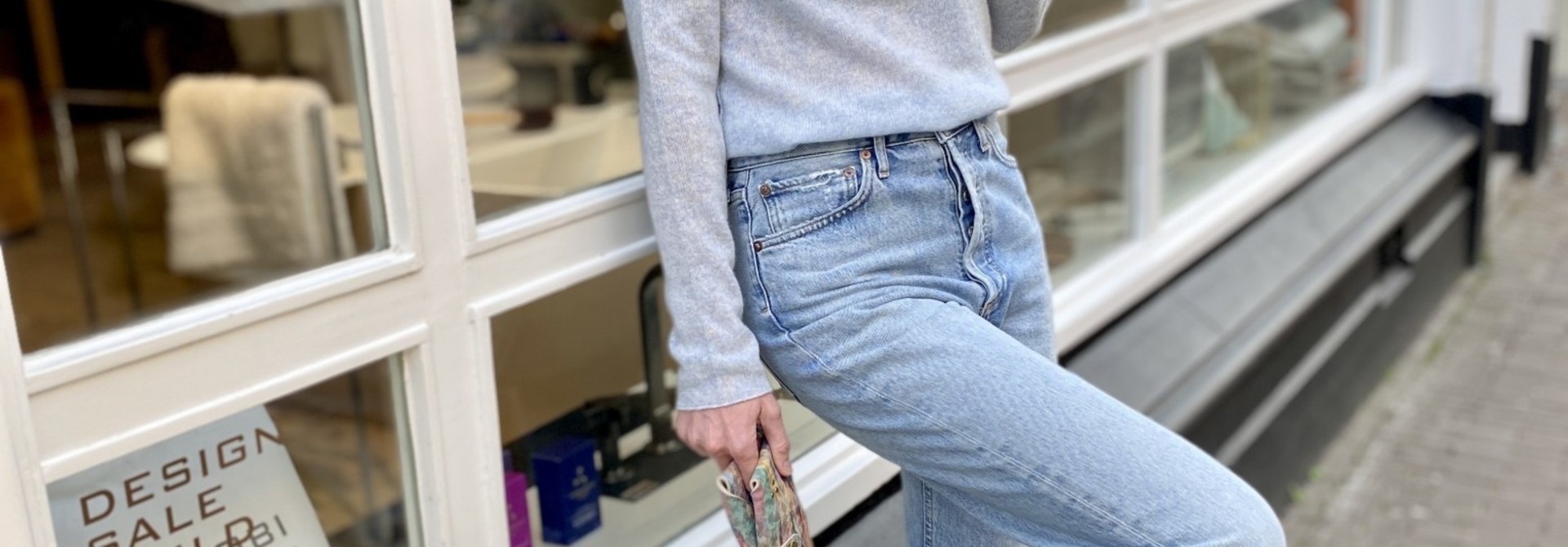 90's mid rise loose fit