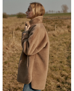 Repeat Reversible Coat Faux Fur (verkrijgbaar in 2 kleuren) Repeat Reversible Coat Faux Fur (verkrijgbaar in 2 kleuren)