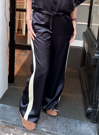 Margaux Lönnberg IDAO BS/KS/NS Navy Satin